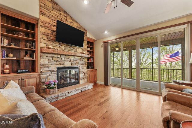 2278 Lower Rinehart Road, Dandridge, TN 37725