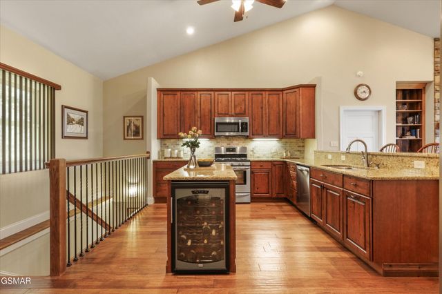 2278 Lower Rinehart Road, Dandridge, TN 37725