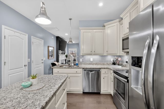 706 Indian Ridge Cir, White House, TN 37188