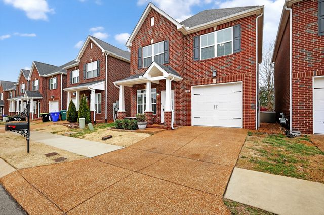 706 Indian Ridge Cir, White House, TN 37188