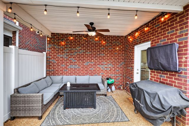 706 Indian Ridge Cir, White House, TN 37188