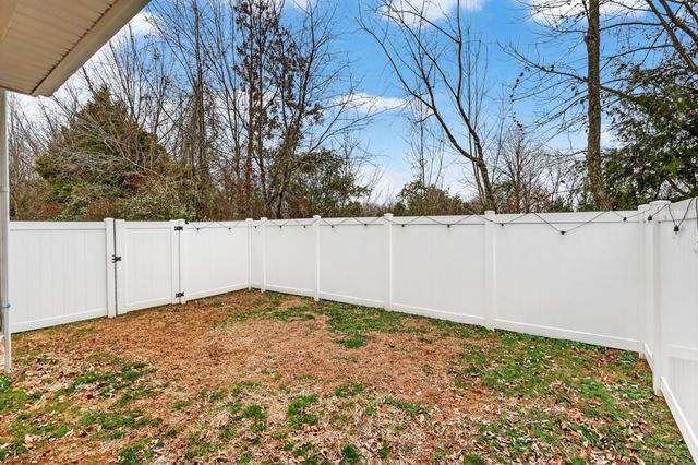 706 Indian Ridge Cir, White House, TN 37188