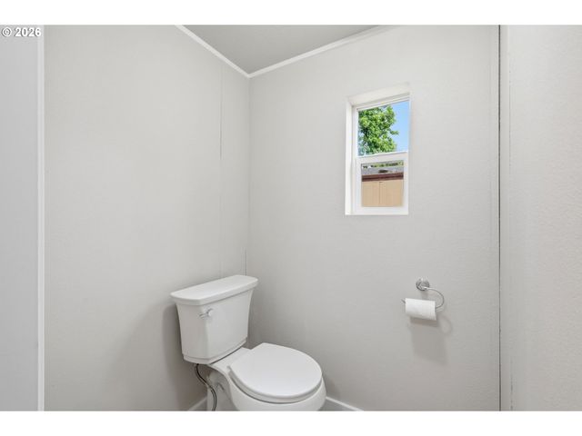 4475 Franklin Blvd 9, Eugene, OR 97403