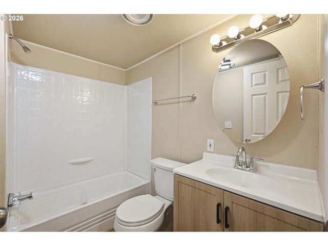 4475 Franklin Blvd 9, Eugene, OR 97403