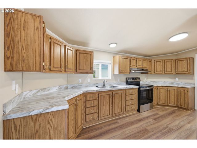 4475 Franklin Blvd 9, Eugene, OR 97403