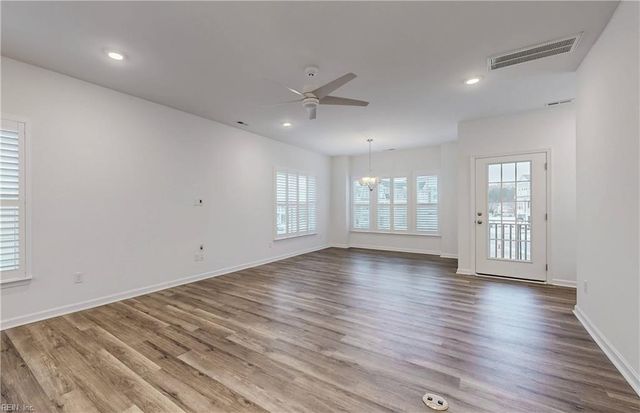 116 Genoa CT, Yorktown, VA 23693