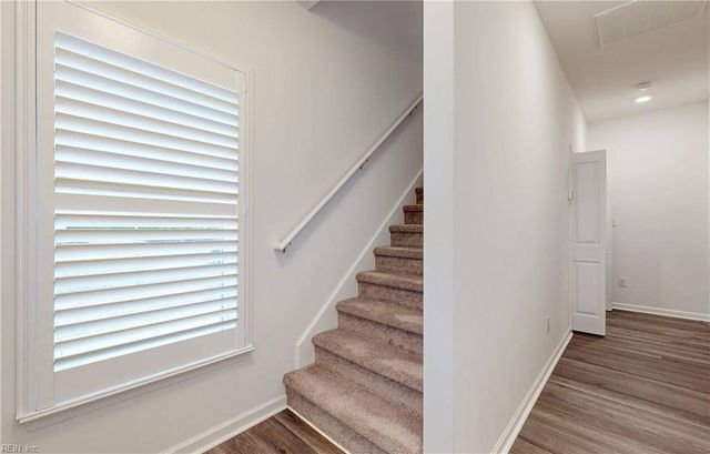 116 Genoa CT, Yorktown, VA 23693