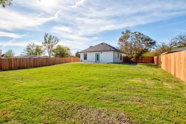 205 JOHN FIELDER, Sherman, TX 75092