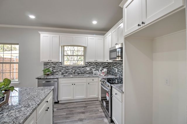 205 JOHN FIELDER, Sherman, TX 75092