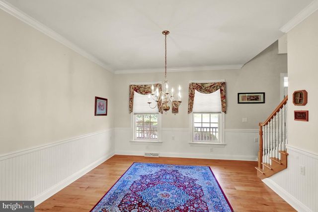 8 BENTLEY LN, Lancaster, PA 17603