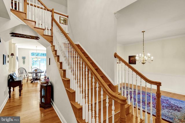 8 BENTLEY LN, Lancaster, PA 17603