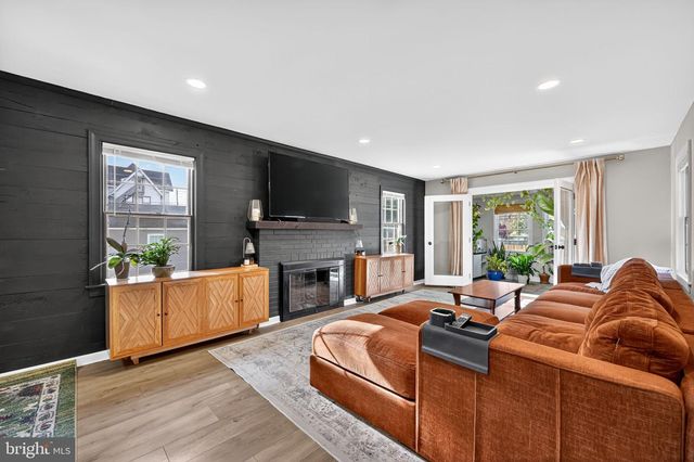 400 POPLAR AVE, Woodbury Heights, NJ 08097