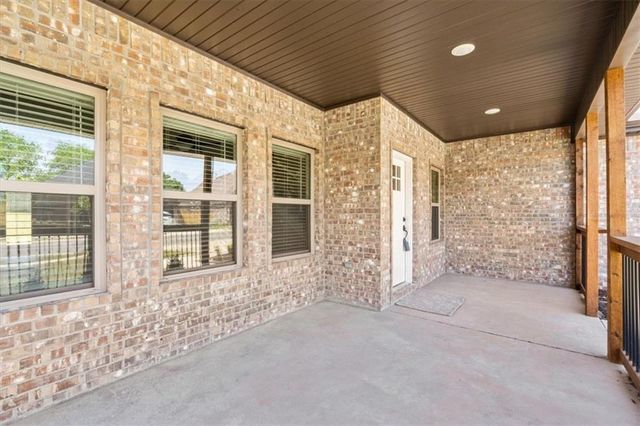 313 Ryder Street, Gentry, AR 72734