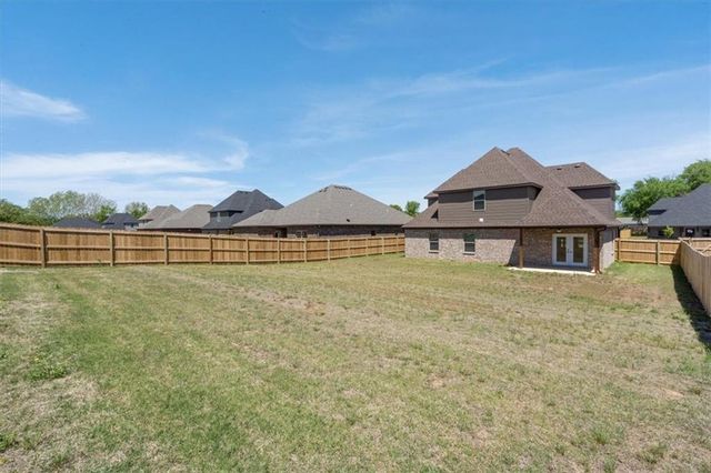 313 Ryder Street, Gentry, AR 72734