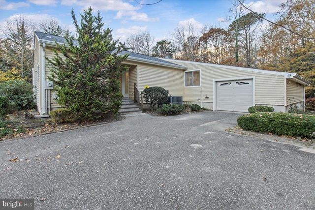 16 LENAPE LN, Marmora, NJ 08223