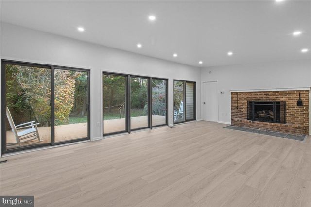 16 LENAPE LN, Marmora, NJ 08223