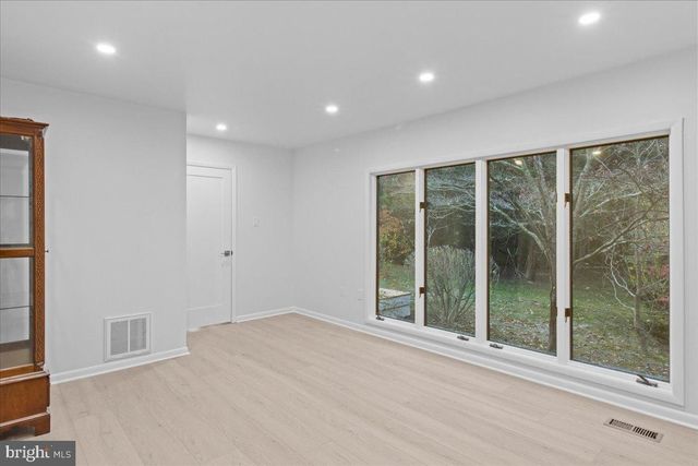 16 LENAPE LN, Marmora, NJ 08223