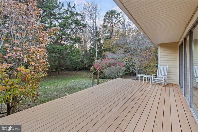 16 LENAPE LN, Marmora, NJ 08223