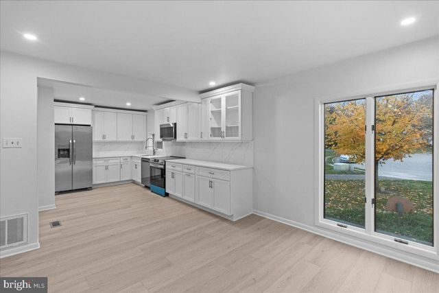 16 LENAPE LN, Marmora, NJ 08223