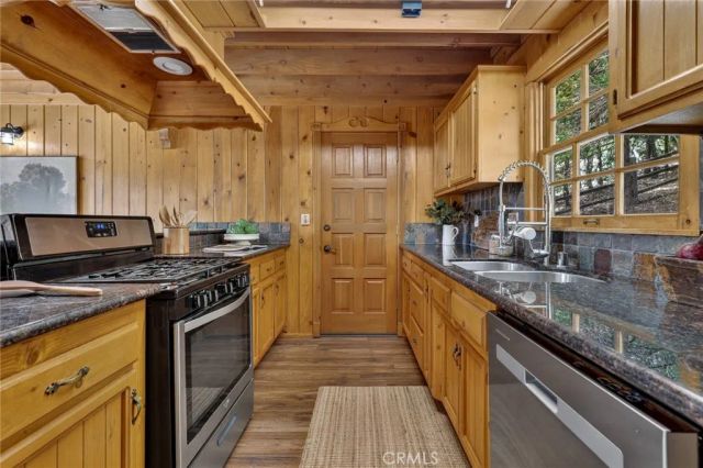 349 Golf Course, Lake Arrowhead, CA 92352