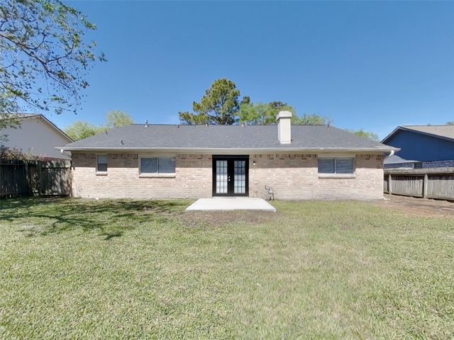 20118 Misty Pines Drive, Humble, TX 77346
