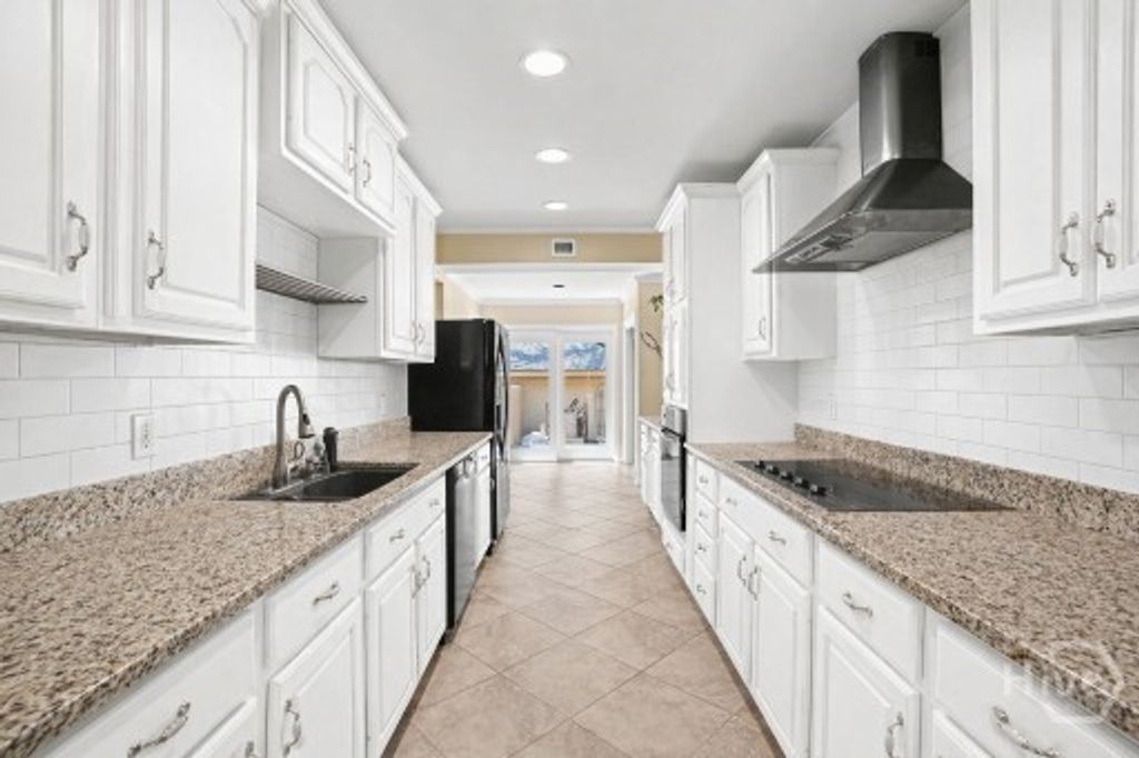Image 13 of property listing at 3 Tapestry Lane, Savannah, GA 31411