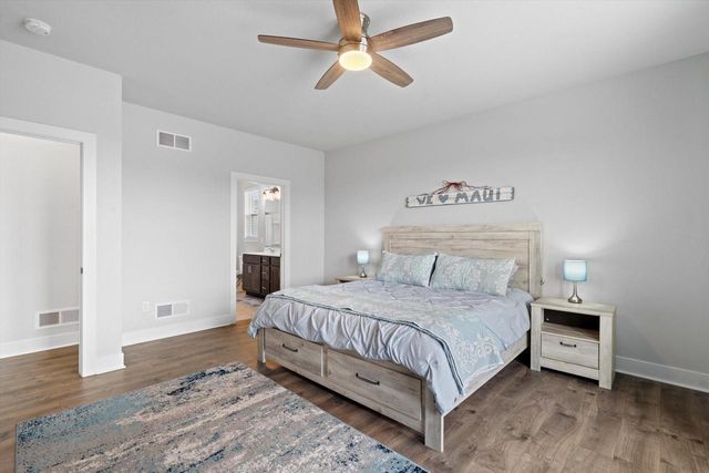 W218N16022 Tiger Lily DRIVE, Jackson, WI 53037