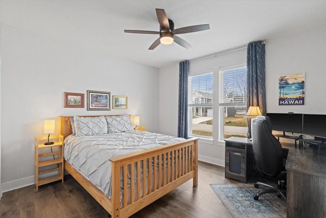 W218N16022 Tiger Lily DRIVE, Jackson, WI 53037