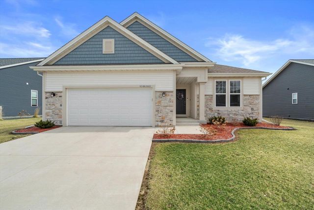 W218N16022 Tiger Lily DRIVE, Jackson, WI 53037