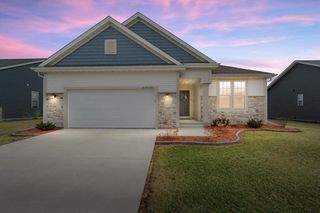 W218N16022 Tiger Lily DRIVE, Jackson, WI 53037