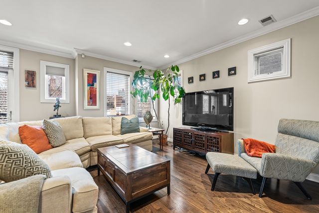 3635 N Wilton Avenue 3, Chicago, IL 60613