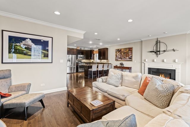 3635 N Wilton Avenue 3, Chicago, IL 60613