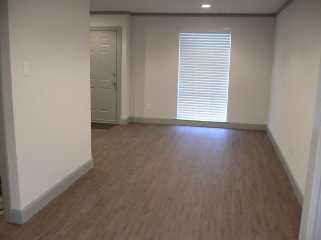 9820 Park Lane Place, Dallas, TX 75220