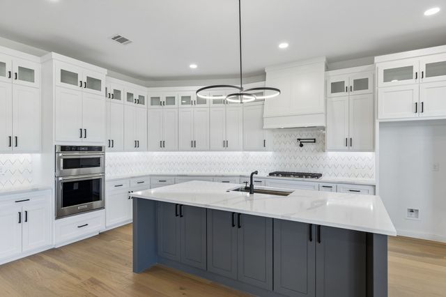 312 CARRINGTON Drive, Argyle, TX 76226