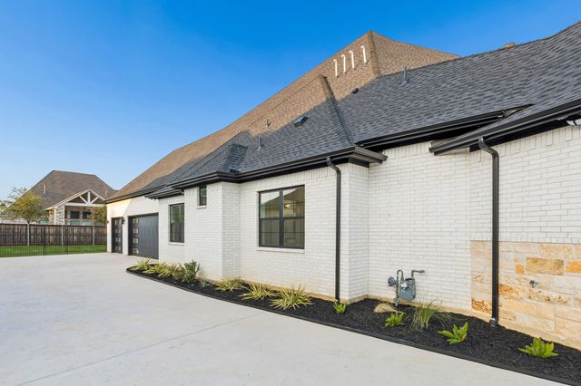 312 CARRINGTON Drive, Argyle, TX 76226