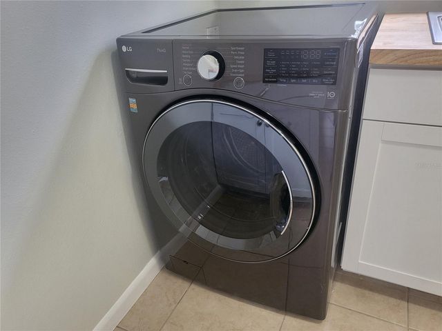 1100 E CAROLINE STREET 115, Tavares, FL 32778