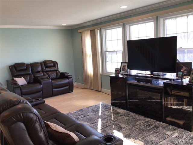 731 Ransom Road, Lancaster, NY 14086