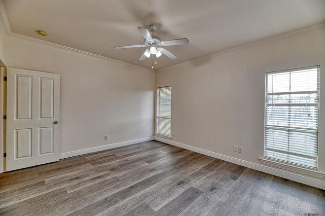 289 Melissa Dr, Port Allen, LA 70767