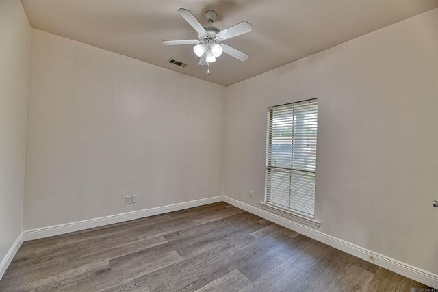 289 Melissa Dr, Port Allen, LA 70767