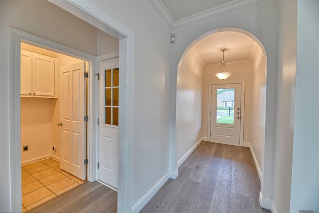 289 Melissa Dr, Port Allen, LA 70767