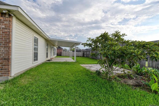 289 Melissa Dr, Port Allen, LA 70767