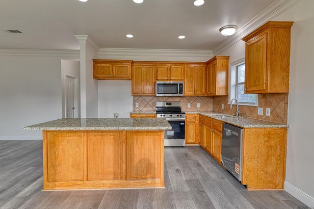 289 Melissa Dr, Port Allen, LA 70767