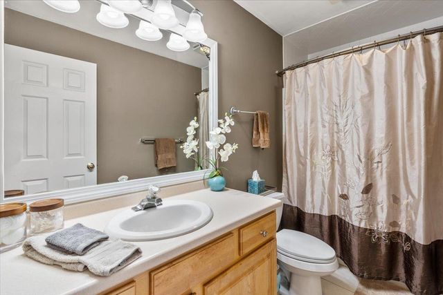 156 Catkin Drive, South Burlington, VT 05403