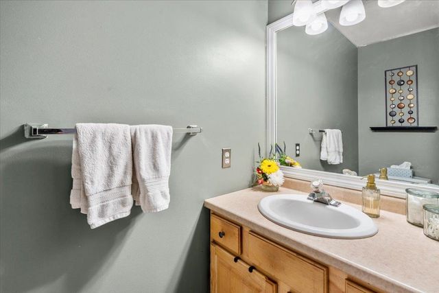 156 Catkin Drive, South Burlington, VT 05403