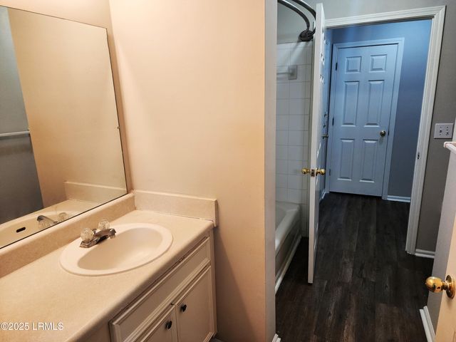 50 Pebble Beach Cv Apt H113, Bluffton, SC 29910