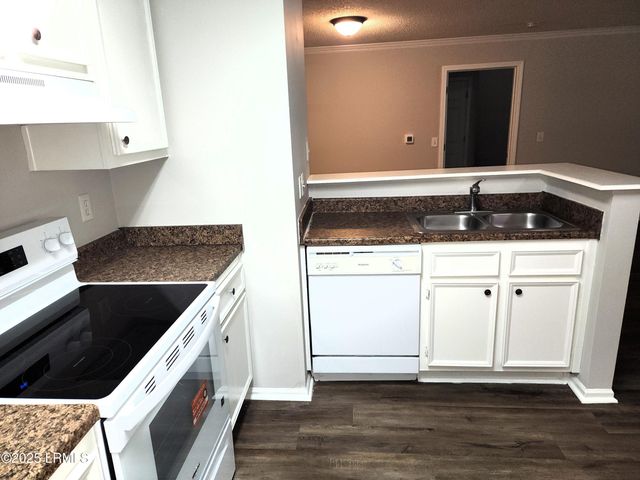 50 Pebble Beach Cv Apt H113, Bluffton, SC 29910