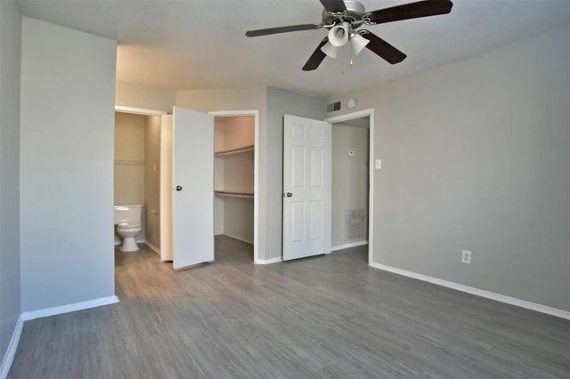 2700 S Dairy Ashford Road 618A, Houston, TX 77082