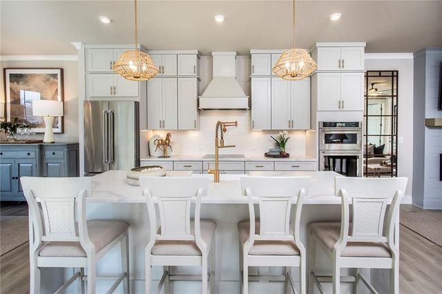 121 Bridgecrest Road, Roswell, GA 30075