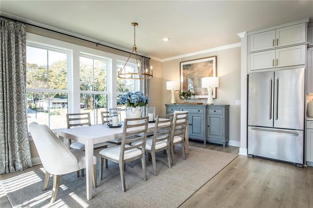 121 Bridgecrest Road, Roswell, GA 30075