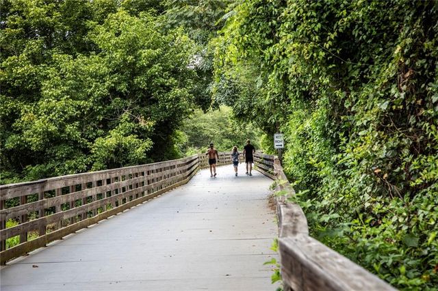 121 Bridgecrest Road, Roswell, GA 30075